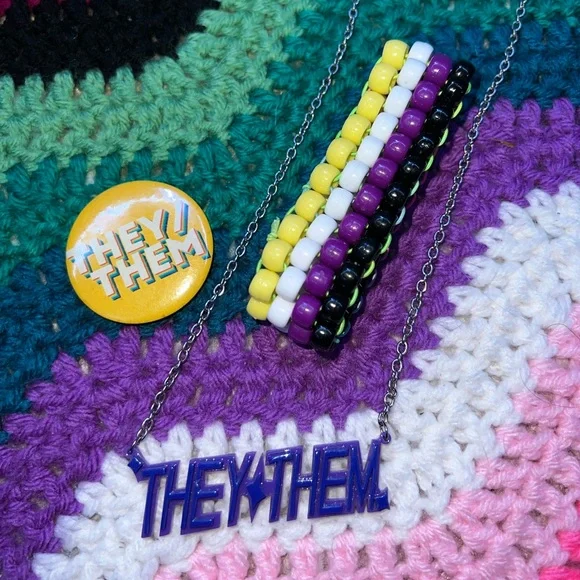 Nonbinary Accessory Set - Picture 1 of 2